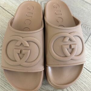 Gucci Tan Sandals